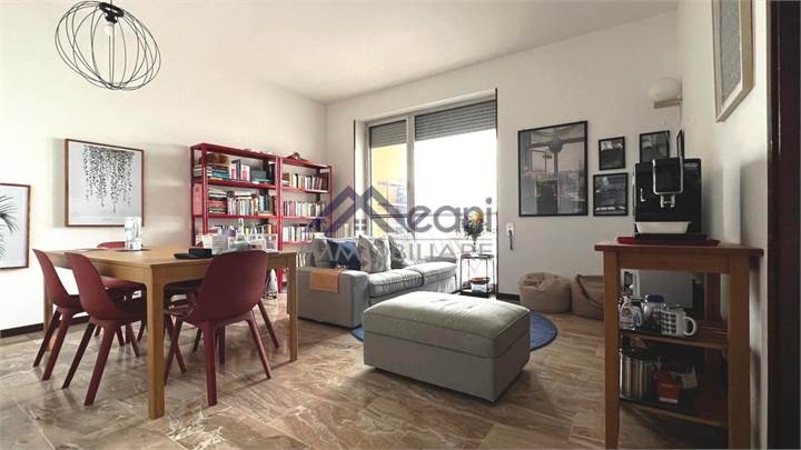 4 LOCALI DI 141 MQ.CON TERRAZZO E CANTINA!