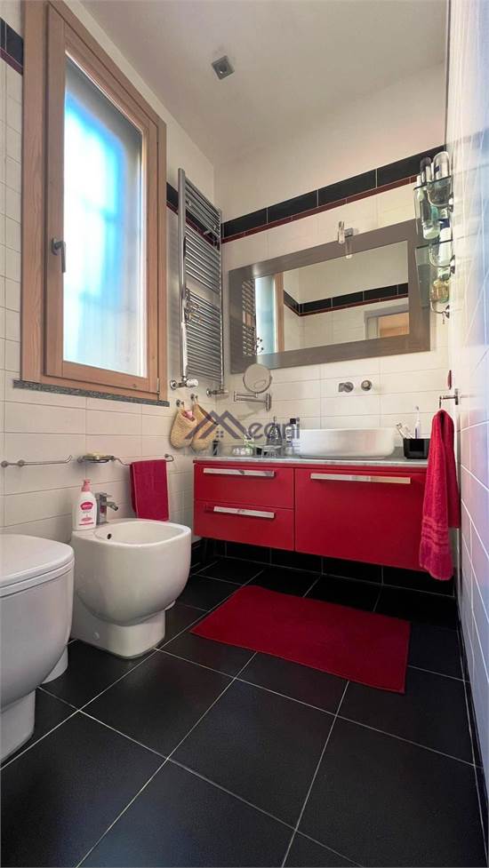 BAGNO 2 CAMERA MATRIMONIALE