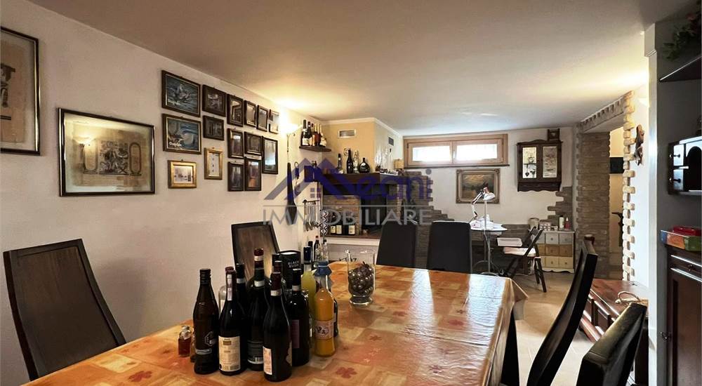 TAVERNA